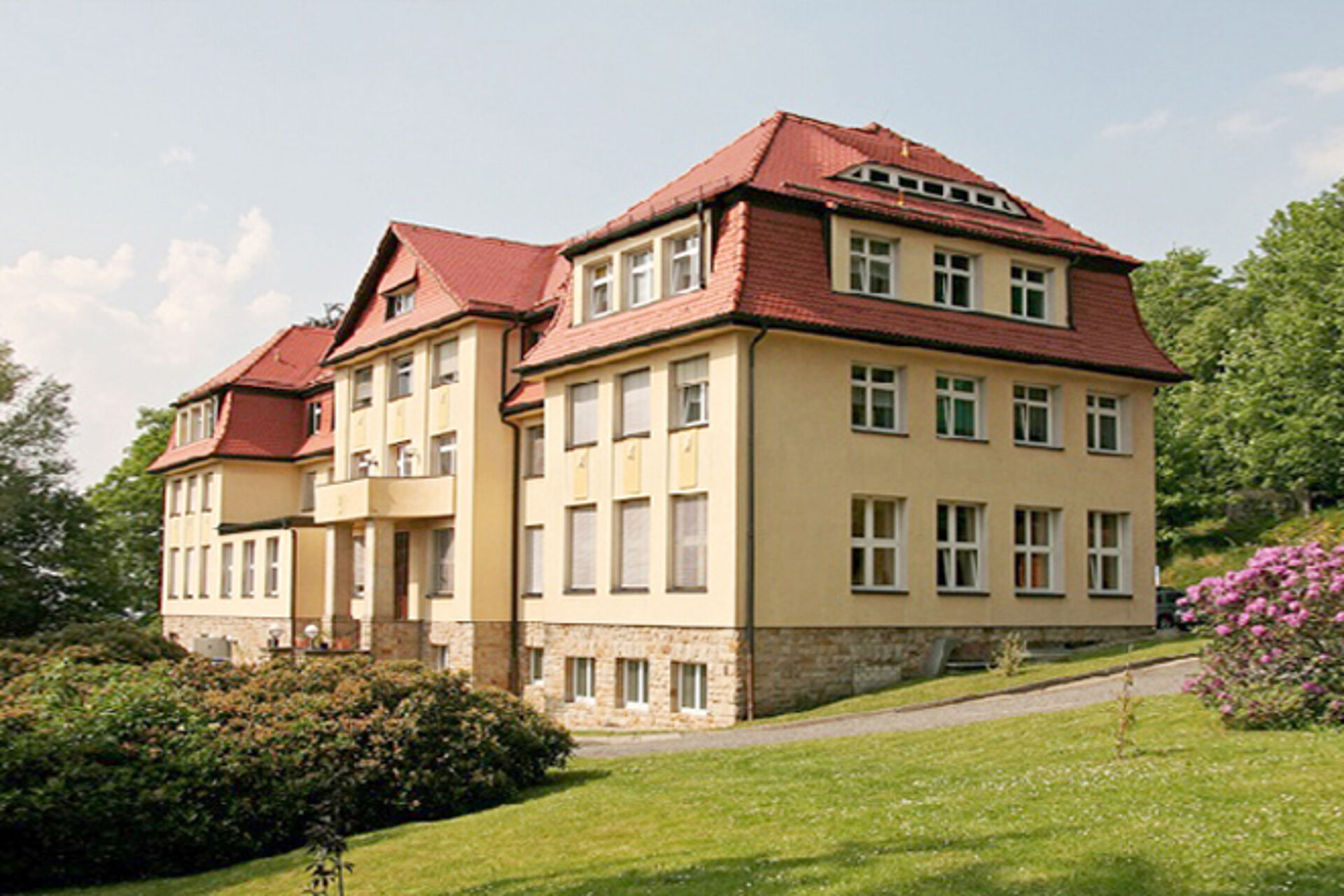 Blick auf das Haupthaus